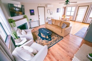 143 Rte 66, Unit 141 in Albuquerque, NM - Building Photo