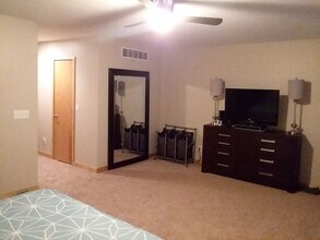 225 Silo Pl in Manhattan, KS - Building Photo - Building Photo