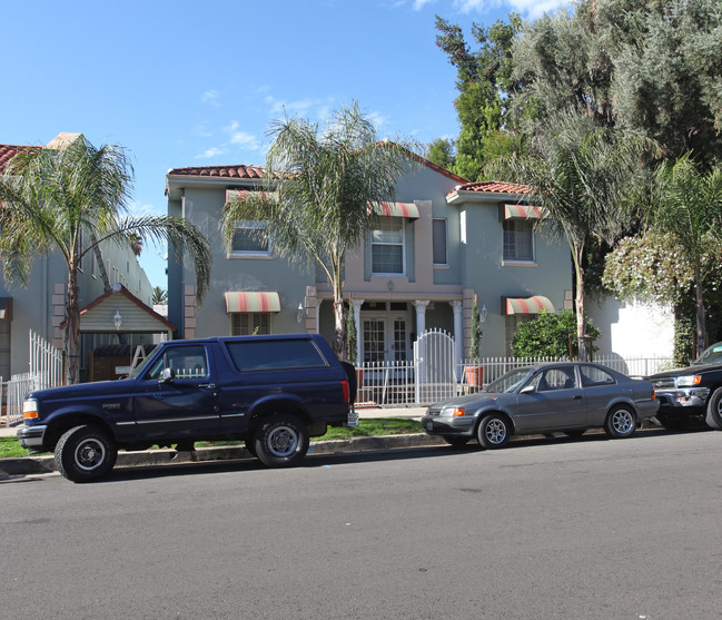 Garfield Place in Los Angeles, CA - Building Photo - Building Photo