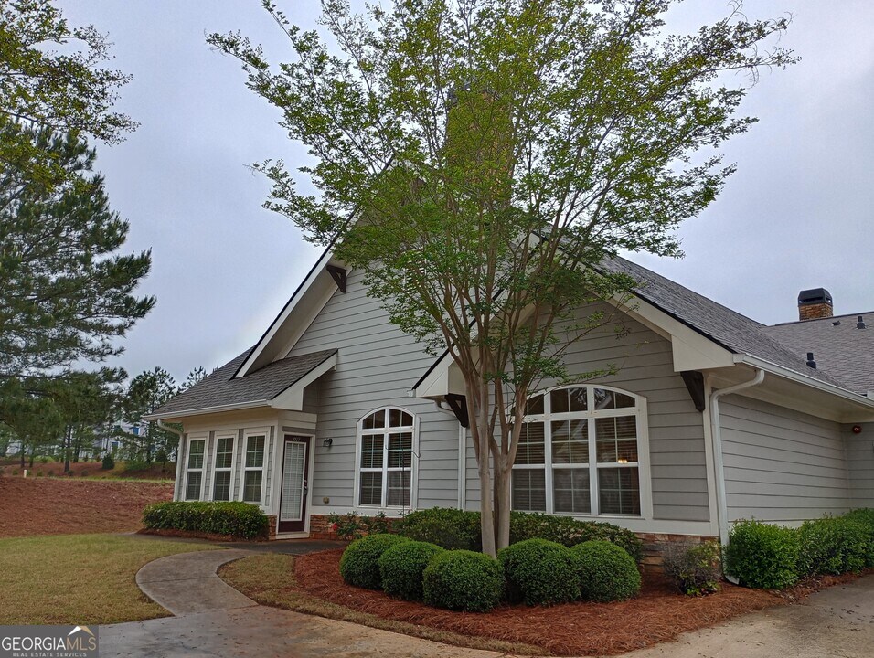 15 Covington Terrace in Newnan, GA - Building Photo