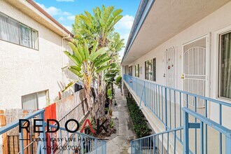 4037 McLaughlin Ave, Unit 14 in Los Angeles, CA - Foto de edificio - Building Photo