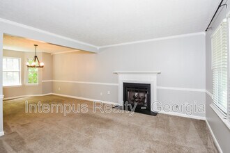 3543 Bouldercrest Rd in Ellenwood, GA - Building Photo - Building Photo