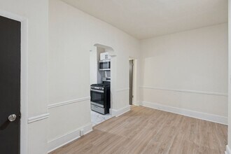 5532 N Lawrence St in Philadelphia, PA - Building Photo - Building Photo