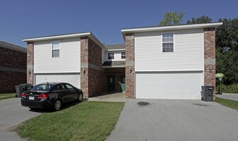 1200-1213 Allen Dr Apartments