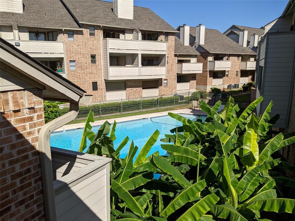 2500 Burleson Rd in Austin, TX - Building Photo