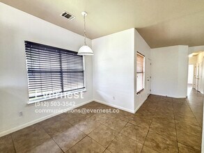 2804 Southampton Way in Round Rock, TX - Building Photo - Building Photo