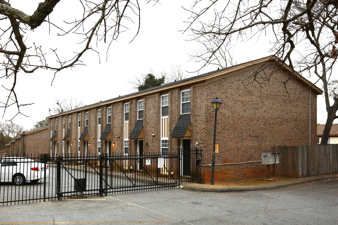 North Ave in Macon, GA - Foto de edificio