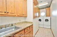 617 Wicket Pl photo'