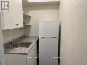 1582 Bathurst St in Toronto, ON - Building Photo - Building Photo