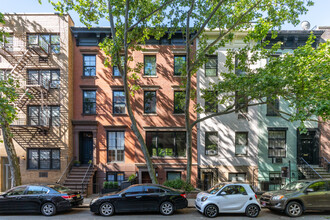 236 E 32nd St in New York, NY - Building Photo - Building Photo