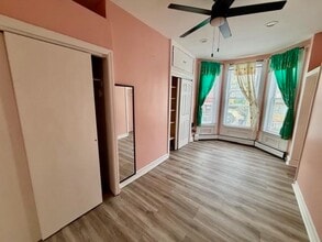 87 1/2 Laidlaw Ave in Jersey City, NJ - Building Photo - Building Photo