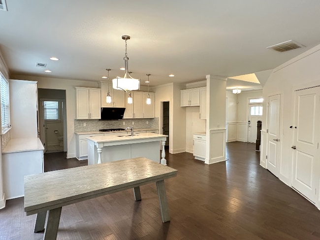 987 Halletts Peak Pl in Lawrenceville, GA - Foto de edificio - Building Photo