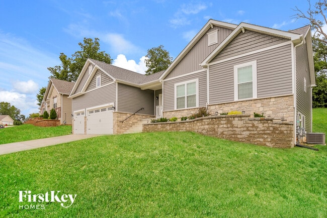 413 Bittersweet Dr in O'Fallon, MO - Building Photo - Building Photo
