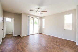 3741 E Sundance Ave in Gilbert, AZ - Building Photo - Building Photo