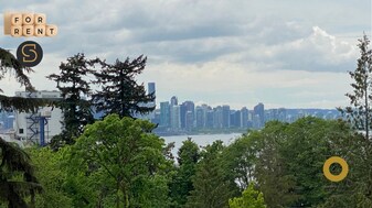 747 3rd St E in North Vancouver, BC - Building Photo