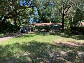 1206 E Hanna Ave in Tampa, FL - Building Photo - Building Photo