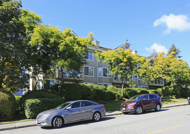 Cameo Terrace in White Rock, BC - Building Photo - Building Photo