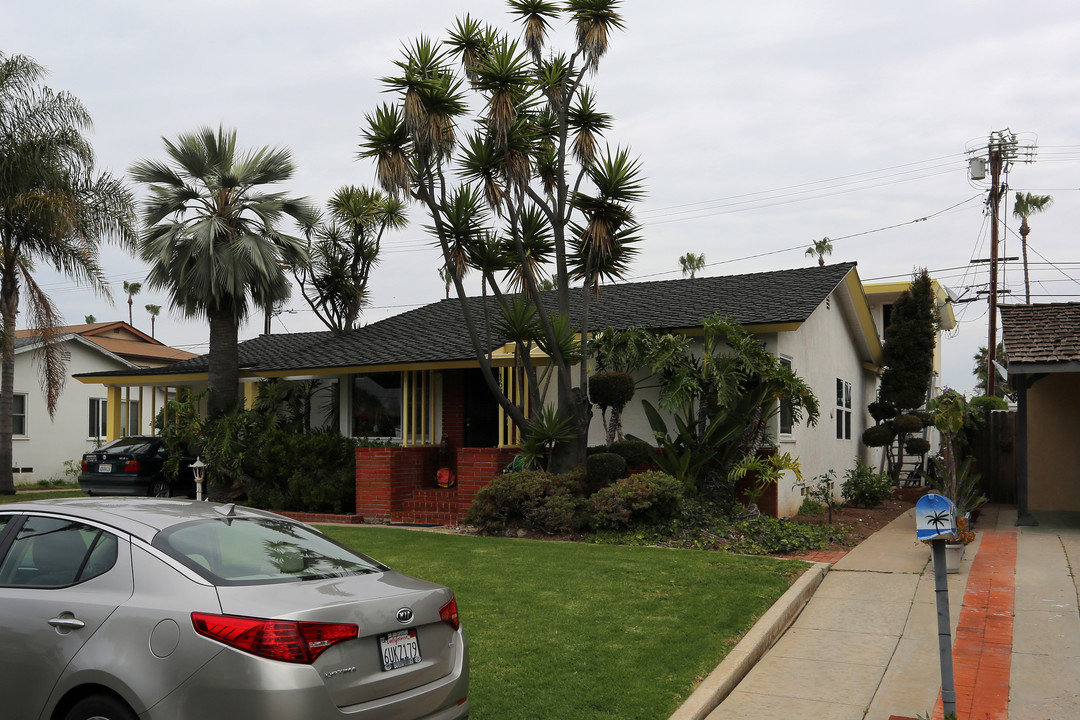 1630 S TREMONT St in Oceanside, CA - Building Photo