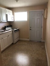 2830 NW 15th Ct, Unit 1-2 in Fort Lauderdale, FL - Building Photo - Building Photo