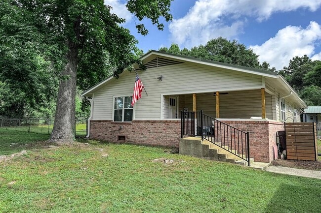 property at 1189 Southwood Dr