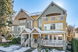 1617-1645 McLean Dr in Vancouver, BC - Building Photo
