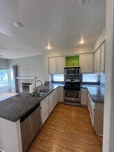 31126 El Torito Ct in Temecula, CA - Building Photo - Building Photo