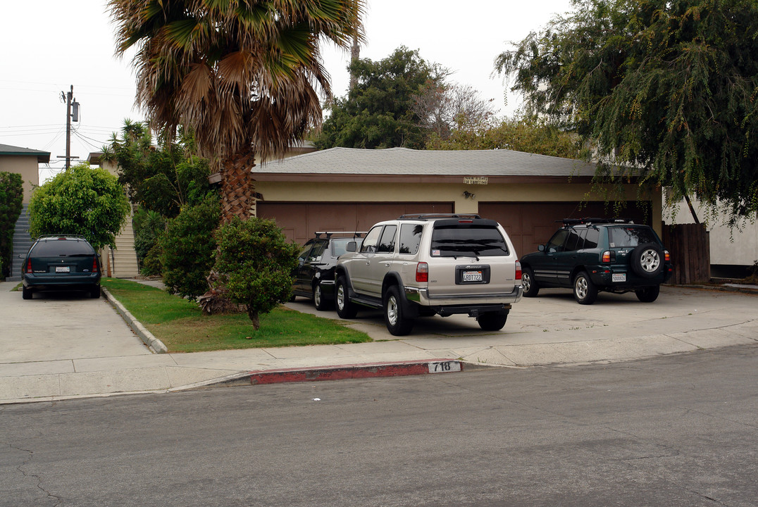 718 Indiana Ct in El Segundo, CA - Foto de edificio