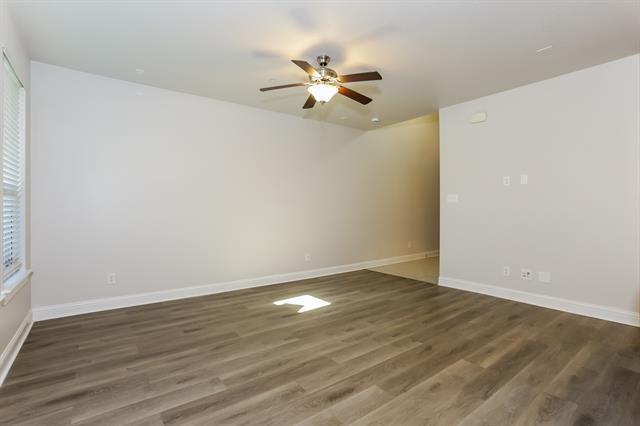 1007 Brook Forest Ln in Euless, TX - Foto de edificio - Building Photo