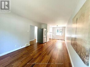 1270 Crossfield Bend in Mississauga, ON - Building Photo - Building Photo