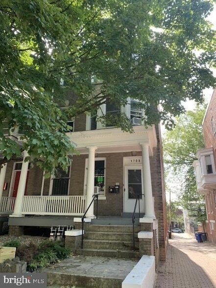 property at 1708 Kilbourne Pl NW