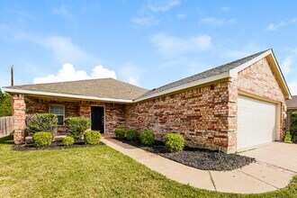 1602 Sabine Dr in Midlothian, TX - Building Photo - Building Photo