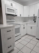 8701 SW 141st St in Palmetto Bay, FL - Building Photo - Building Photo