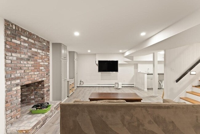 150 Country Club Rd in Newton, MA - Building Photo - Building Photo