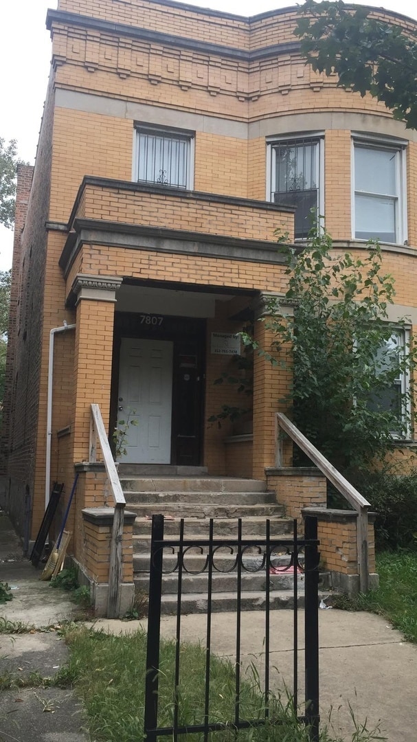 property at 7807 S Sangamon St