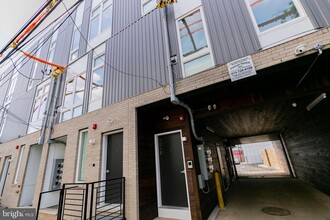 1239 N 27th St-Unit -C in Philadelphia, PA - Building Photo - Building Photo