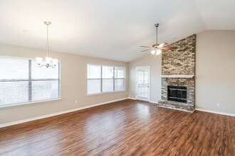 7631 Collins Ridge Blvd in Jacksonville, FL - Building Photo - Building Photo