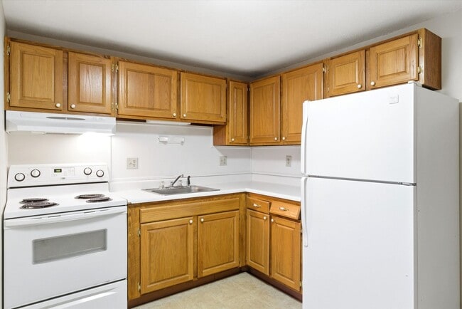 504 River Rd in Manchester, NH - Building Photo - Building Photo