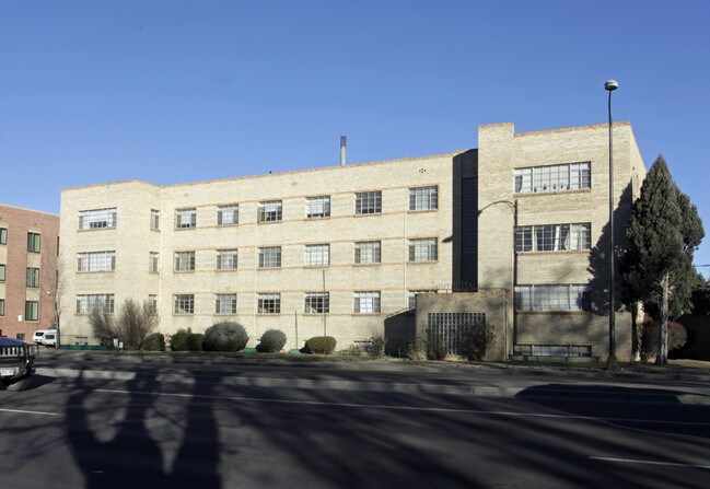 South Hall Apartments in Denver, CO - Foto de edificio - Building Photo