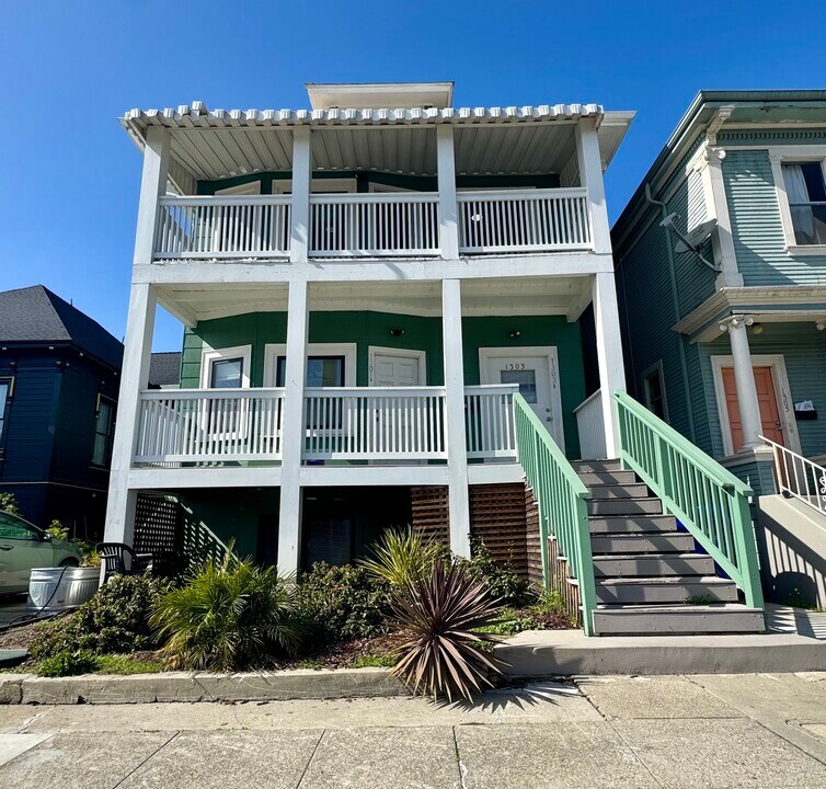 1301 Adeline St, Unit LWR in Oakland, CA - Foto de edificio