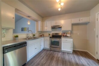 9412 Teasdale Terrace in Austin, TX - Building Photo - Building Photo