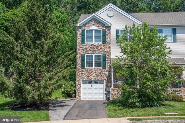 property at 3738 Swetland Dr