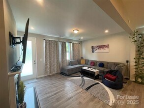 1121 Southern Sugar Dr in Charlotte, NC - Building Photo - Building Photo