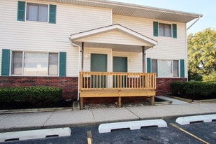 Hickory Grove in Bloomington, IN - Building Photo