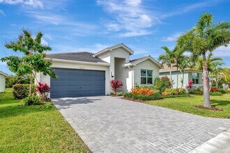 12756 SW Clear Water Way in Port St. Lucie, FL - Building Photo - Building Photo