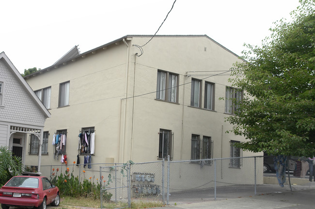 1911 19th Ave in Oakland, CA - Building Photo - Building Photo