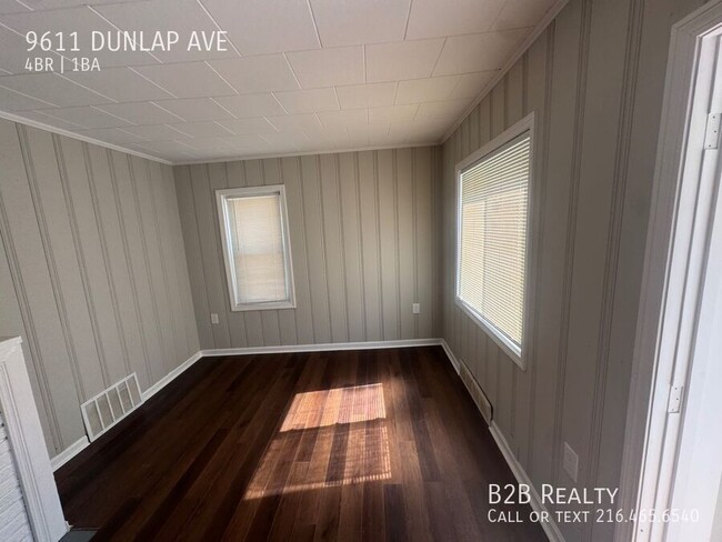 9611 Dunlap Ave in Cleveland, OH - Building Photo - Building Photo