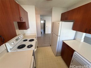 439 Keoniana St in Honolulu, HI - Building Photo - Building Photo
