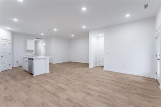 4611 W Barhem Dr in Fayetteville, AR - Building Photo - Building Photo