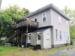 68 E Genesee St in Auburn, NY - Foto de edificio - Building Photo