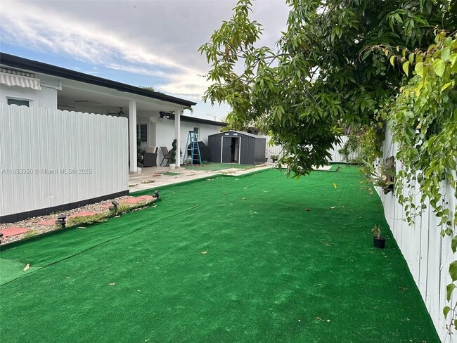 11351 SW 40th Terrace in Miami, FL - Building Photo - Building Photo